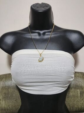 Gold-Plated Jade Stone Pendant Necklace - Women Jewelry